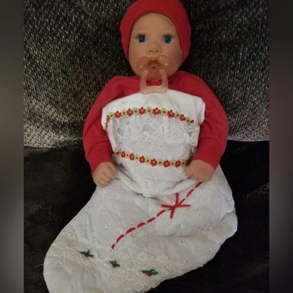 NWT Lee Middleton First Born (Awake) "Christmas Surprise" Doll